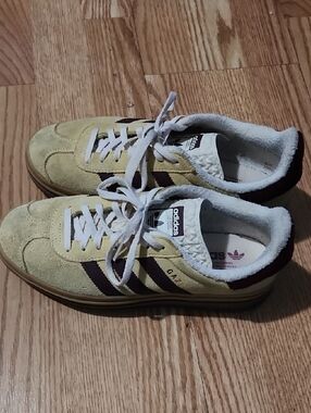 Adidas Gazelle Suede Sneakers in Yellow with Dark Maroon Stripes